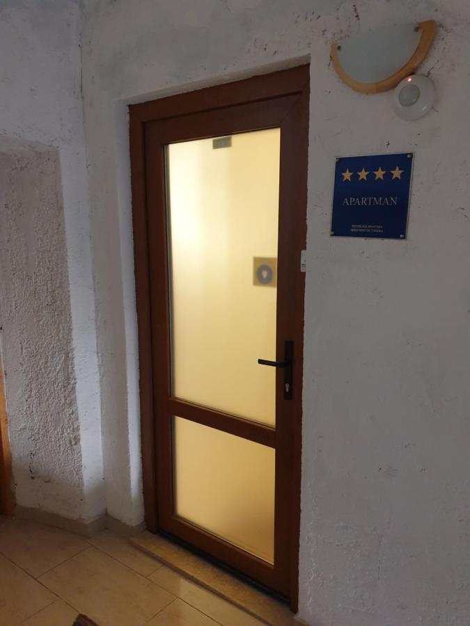 Apartment Old Town Umag Exteriör bild