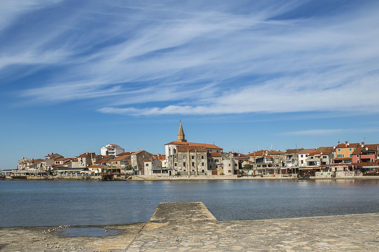 Apartment Old Town Umag Exteriör bild